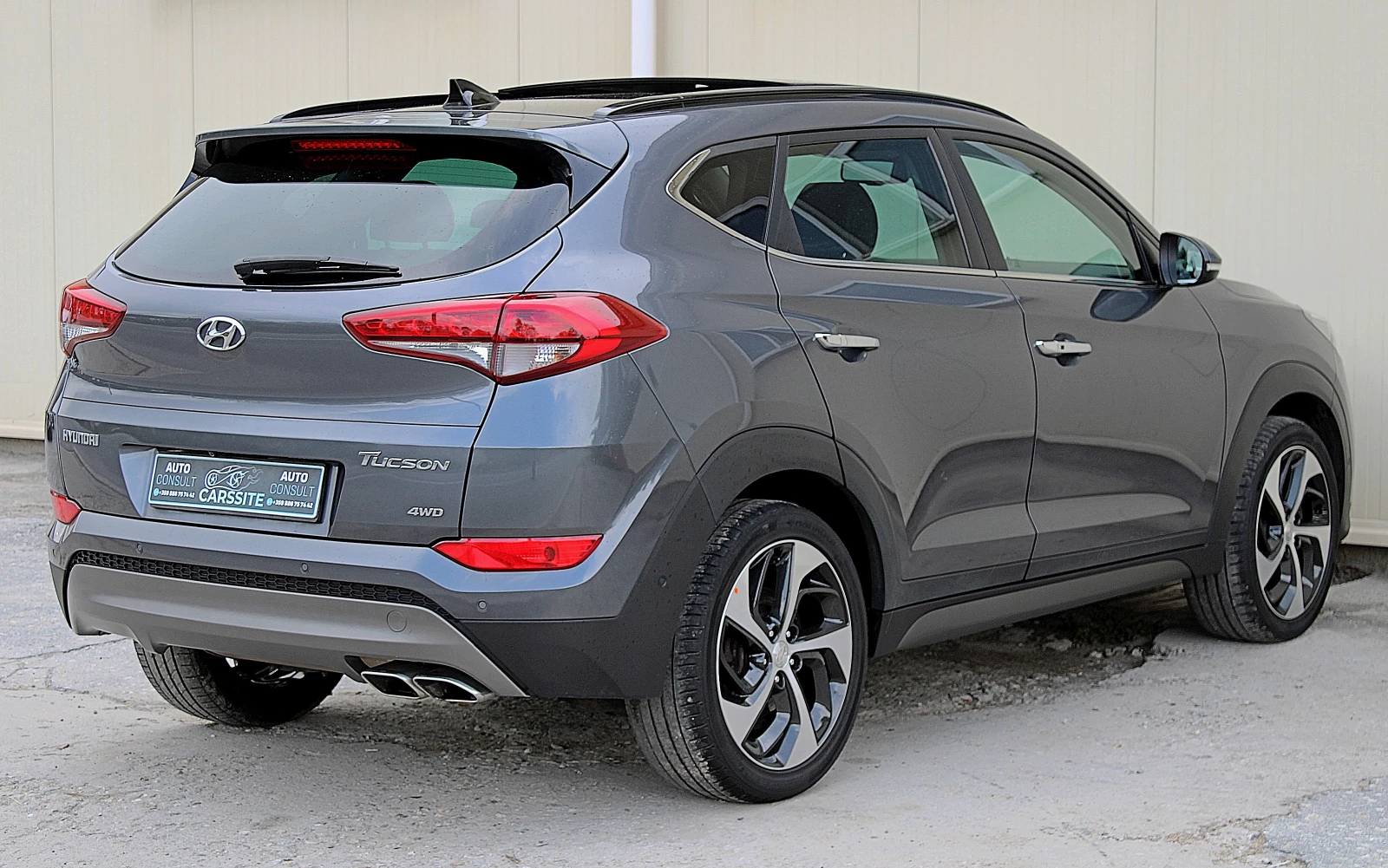Hyundai Tucson 2.0CRDI/4x4/DISTRONIC/KAMERA/PANORAMA/KEYLESS GO, снимка 6 - Автомобили и джипове - 54402648
