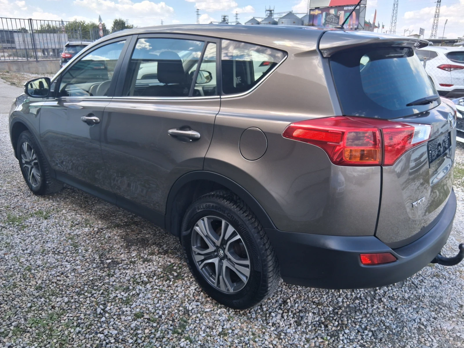 Toyota Rav4 2.0 дизел  навигация  подгрев, снимка 4 - Автомобили и джипове - 55838086