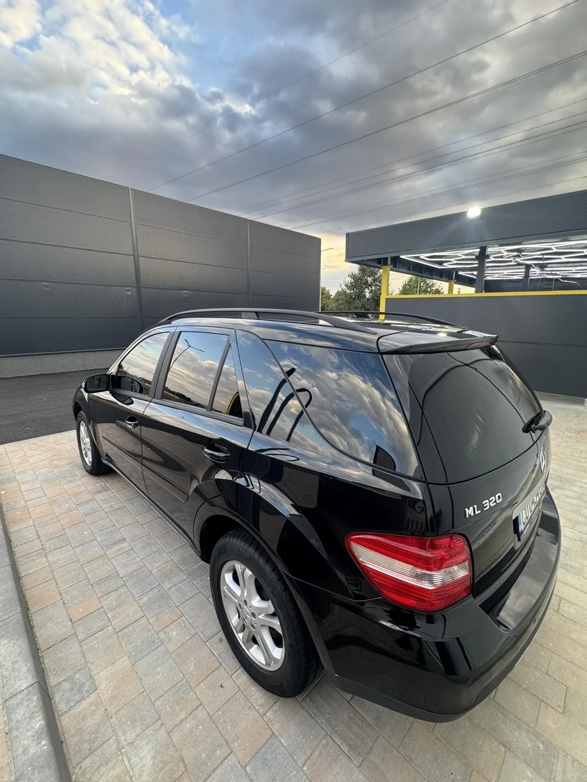 Mercedes-Benz ML 320, снимка 3 - Автомобили и джипове - 56167369