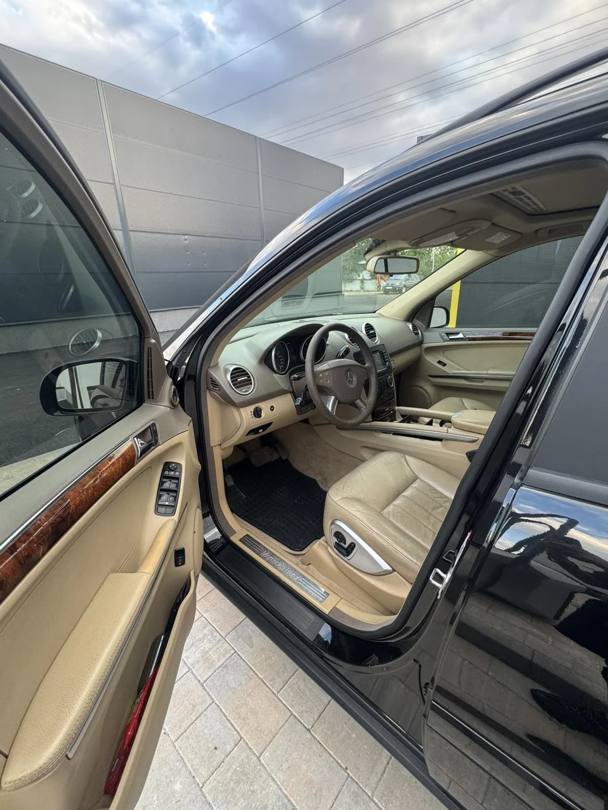 Mercedes-Benz ML 320, снимка 14 - Автомобили и джипове - 56167369
