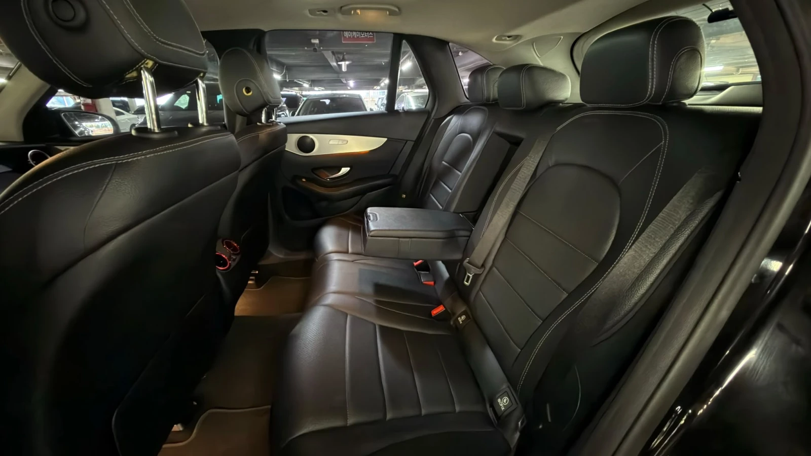 Mercedes-Benz GLC 220 220 d 4Matic   2017, снимка 13 - Автомобили и джипове - 56314444