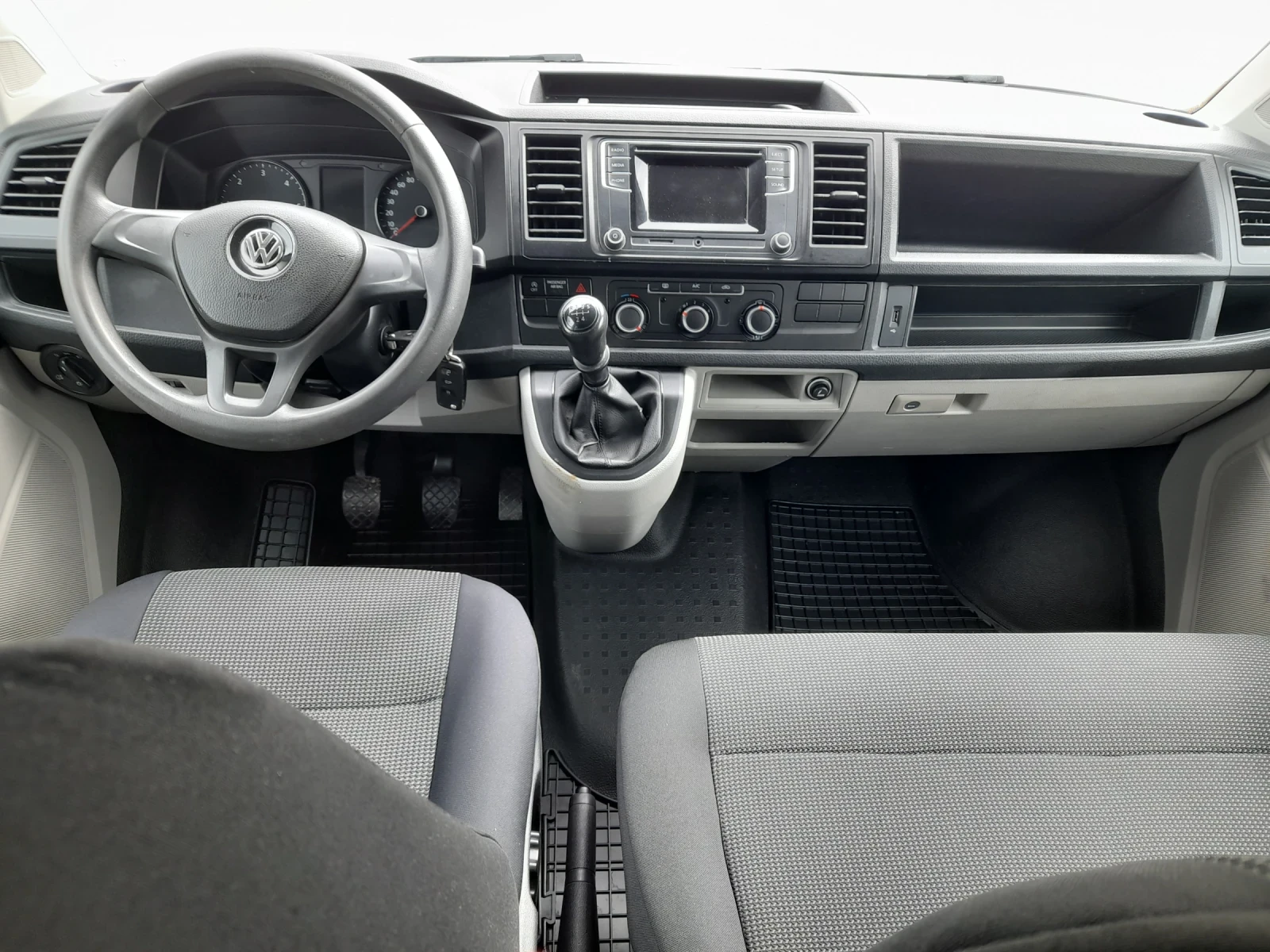 VW T6, снимка 8 - Бусове и автобуси - 53913877