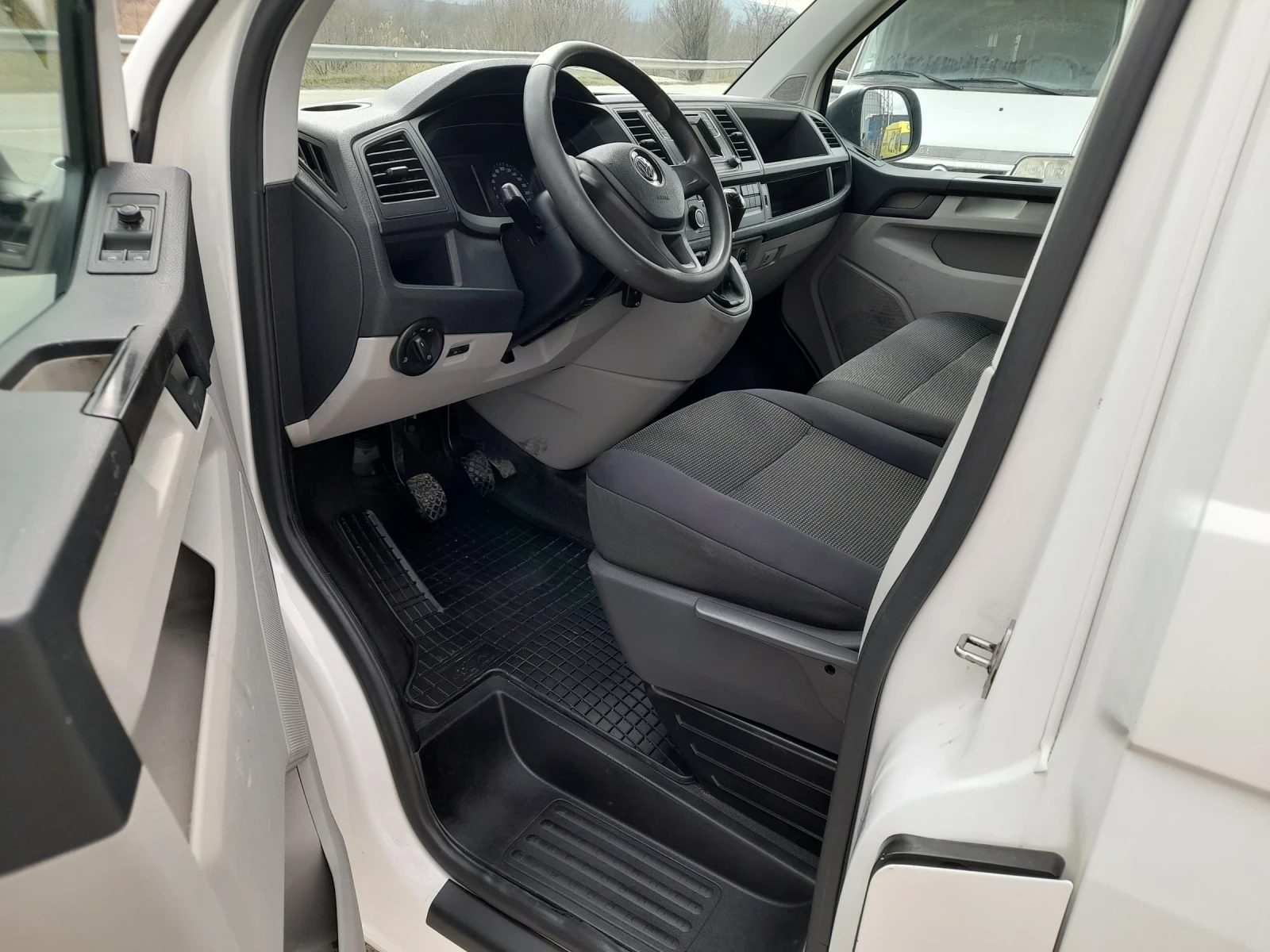 VW T6, снимка 6 - Бусове и автобуси - 53913877