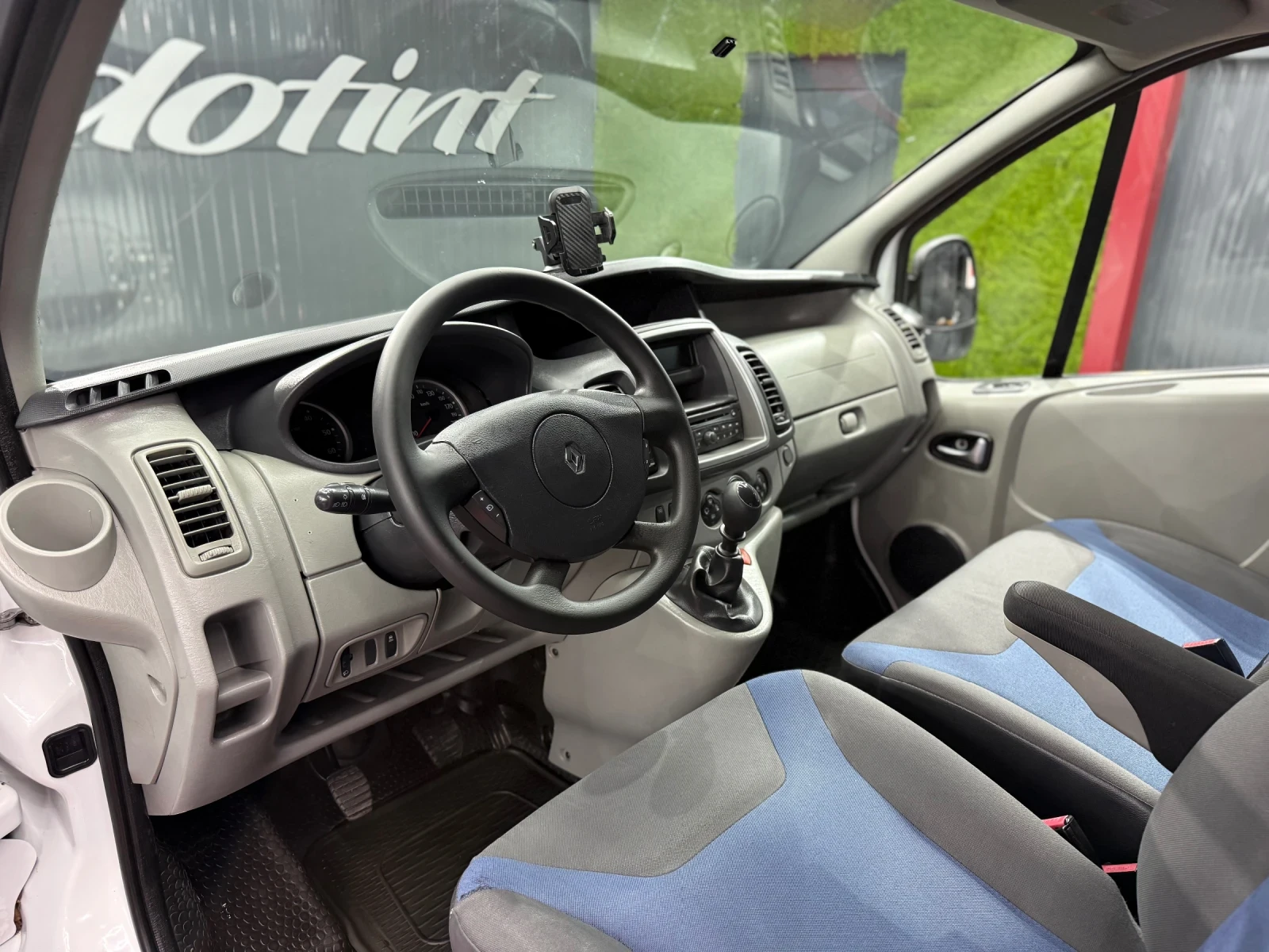 Renault Trafic 2.0DCI 115hp, снимка 5 - Бусове и автобуси - 54924021