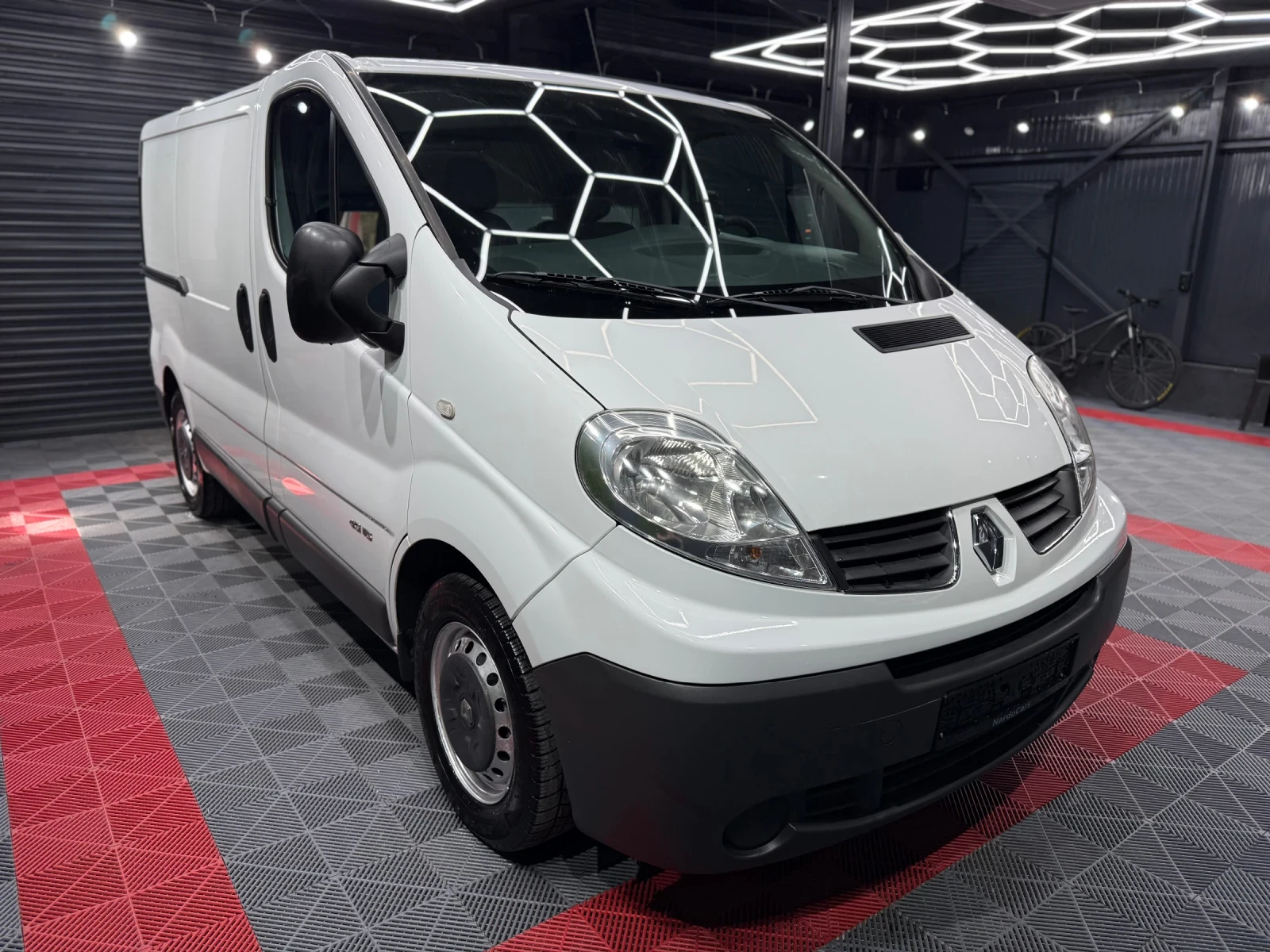 Renault Trafic 2.0DCI 115hp, снимка 4 - Бусове и автобуси - 54924021