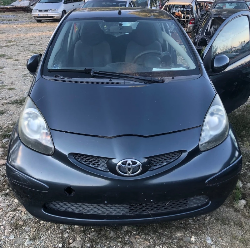 Toyota Aygo 1.0 i, снимка 1 - Автомобили и джипове - 37993541