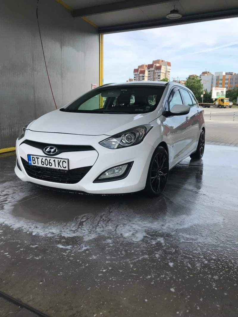 Hyundai I30 1.6 CRDI, снимка 3 - Автомобили и джипове - 47286189