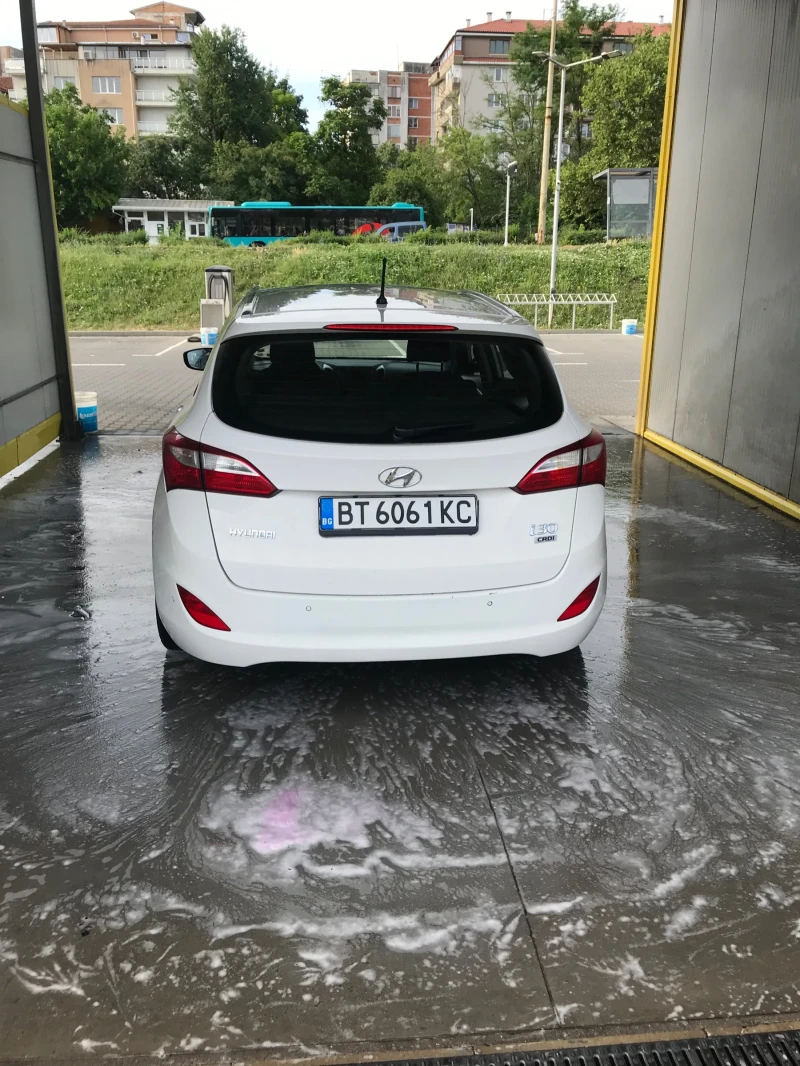 Hyundai I30 1.6 CRDI, снимка 8 - Автомобили и джипове - 46844720