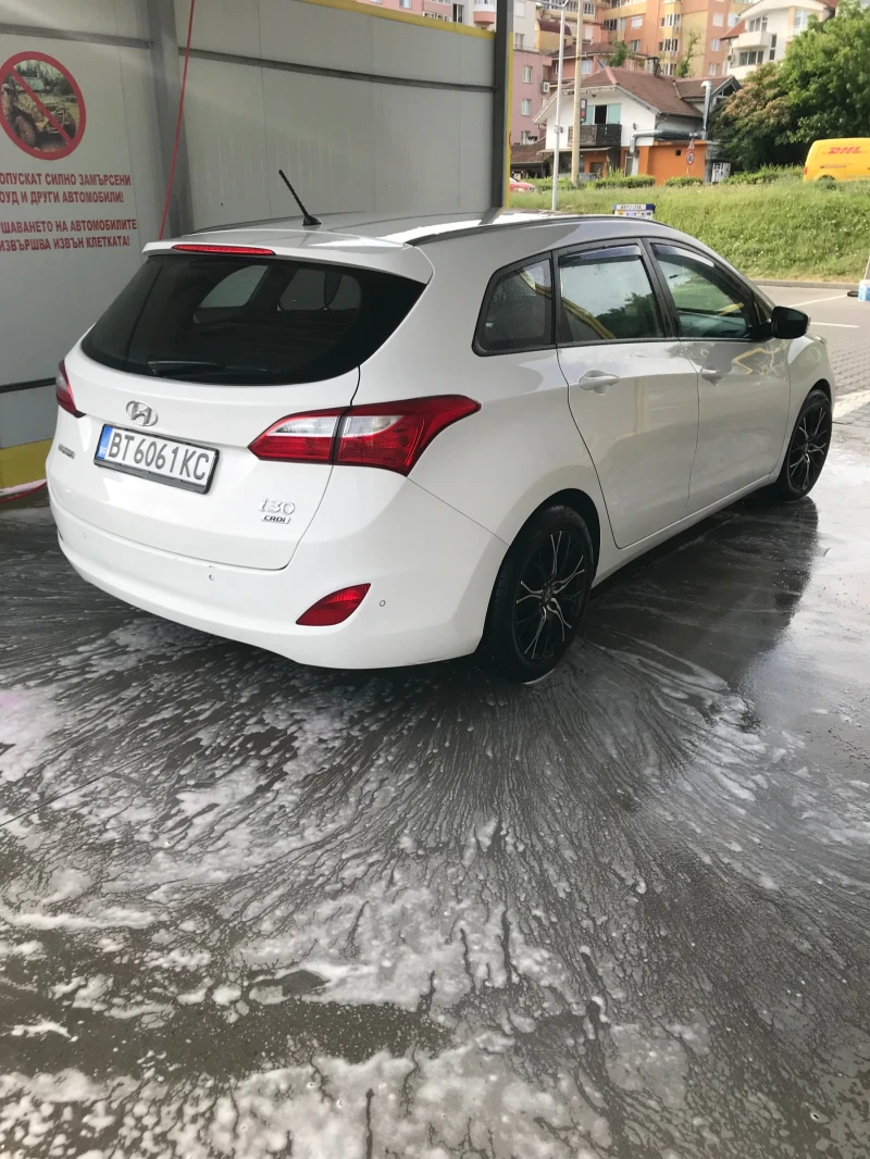 Hyundai I30 1.6 CRDI, снимка 5 - Автомобили и джипове - 47286189