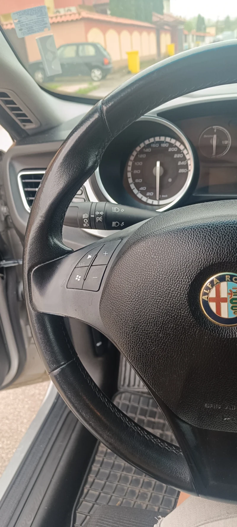 Alfa Romeo Giulietta 1.4 turbo lpg, снимка 11 - Автомобили и джипове - 51923800