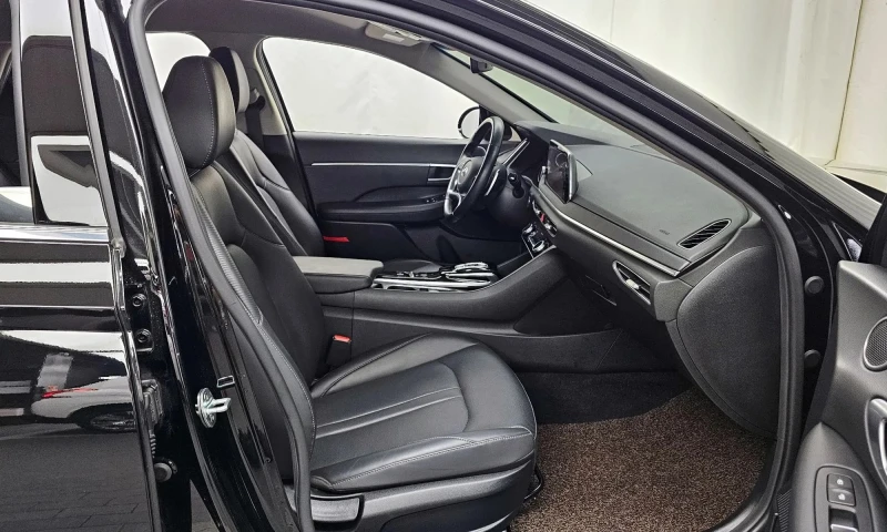 Hyundai Sonata (Dn8) 1.6 Turbo, снимка 11 - Автомобили и джипове - 52143934