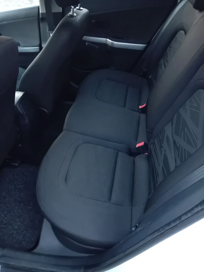 Kia Ceed 1.6 Бензин 135 к.с.Лизинг, снимка 12 - Автомобили и джипове - 52630958