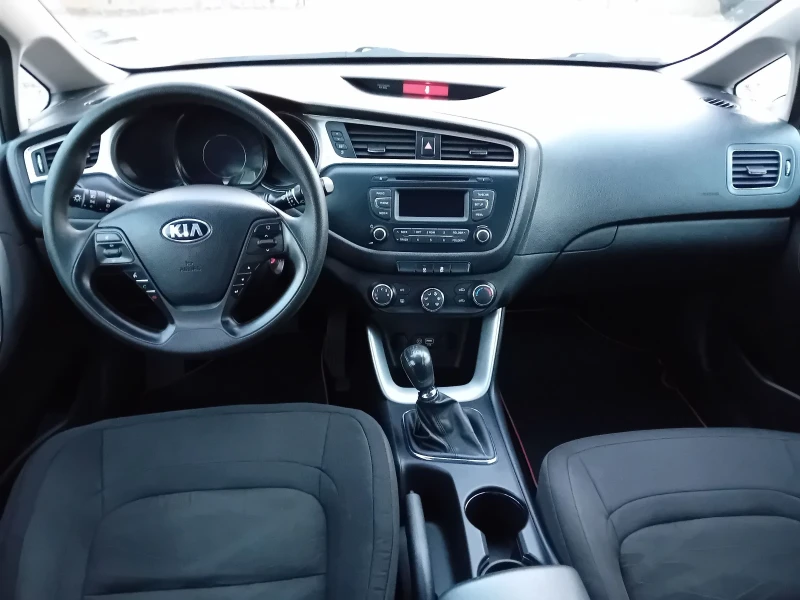 Kia Ceed 1.6 Бензин 135 к.с.Лизинг, снимка 8 - Автомобили и джипове - 52630958