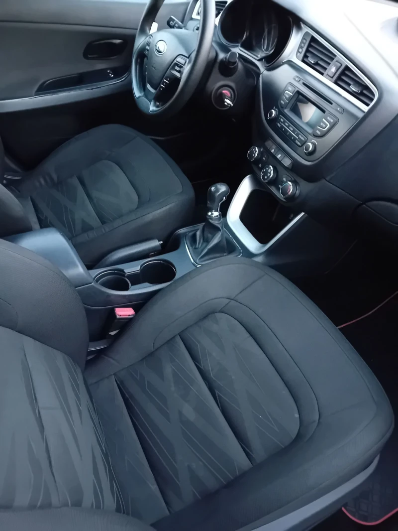 Kia Ceed 1.6 Бензин 135 к.с.Лизинг, снимка 10 - Автомобили и джипове - 52630958