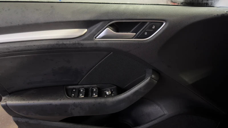 Audi A3 1.6 TDI S-LINE Facelift Дигитално табло Дистроник, снимка 16 - Автомобили и джипове - 53396236