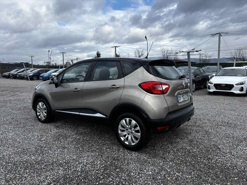 Renault Captur 1.5, Euro 6, Нов внос, снимка 4 - Автомобили и джипове - 53413327