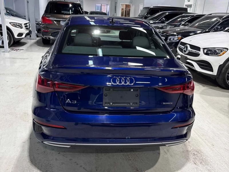 Audi A3 * Komfort * CARFAX * ПОДГРЕВИ * КАМЕРА, снимка 4 - Автомобили и джипове - 53440907