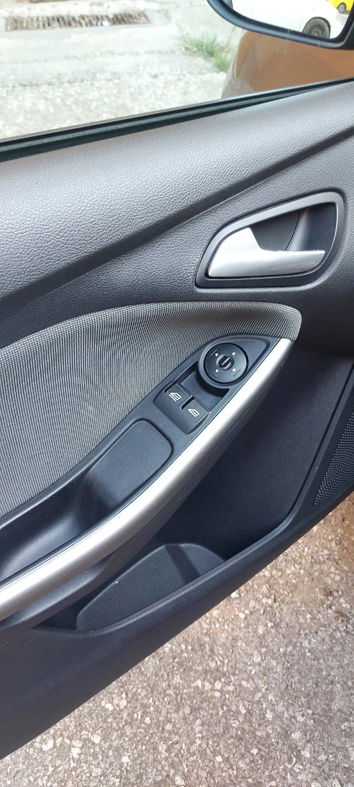 Ford Focus 1.0 EcoBoost, снимка 12 - Автомобили и джипове - 51292207