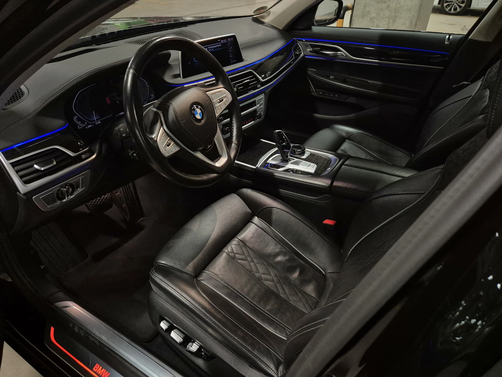 BMW 740 xDrive| Laser| Head Up| Line Assist| Massage| KeyG | Mobile.bg   15