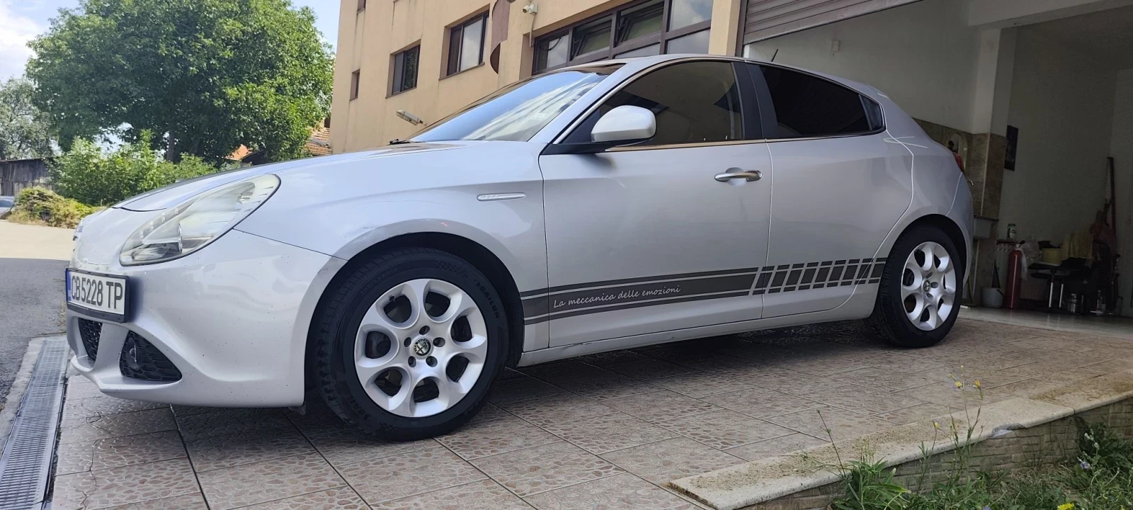 Alfa Romeo Giulietta 1.4 turbo lpg, снимка 14 - Автомобили и джипове - 51923800