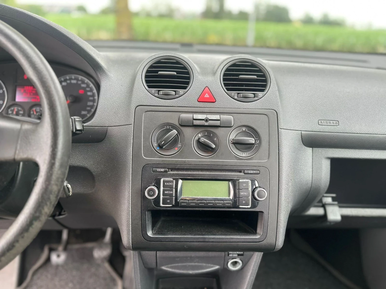 VW Caddy 1.6i klima - изображение 8
