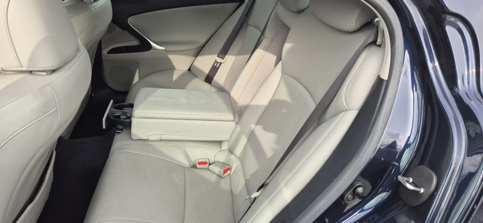 Lexus IS 250 2.5-208кс.NAVY - изображение 10