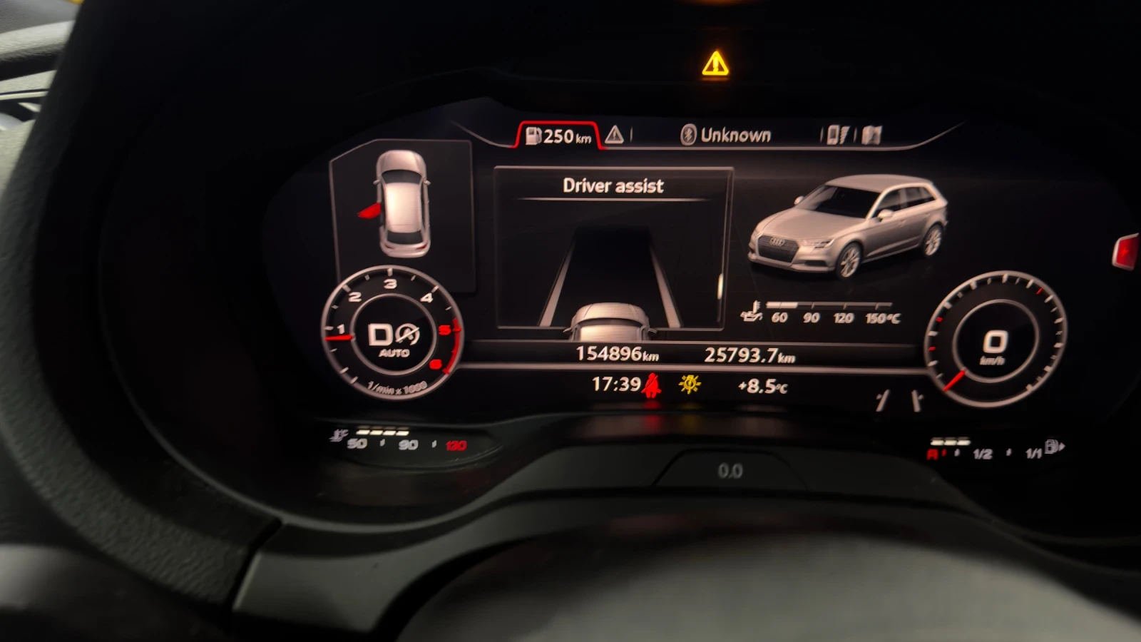 Audi A3 1.6 TDI S-LINE Facelift Дигитално табло Дистроник - изображение 9