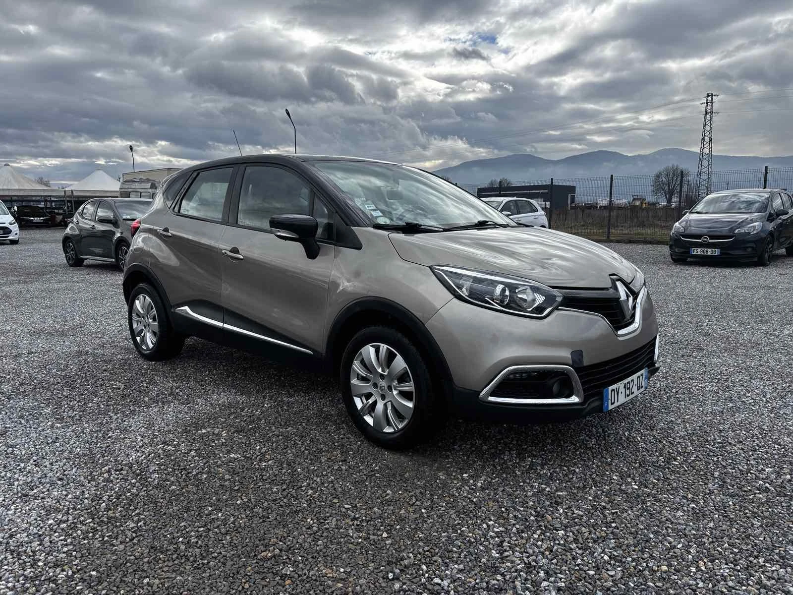 Renault Captur 1.5, Euro 6, Нов внос - изображение 2