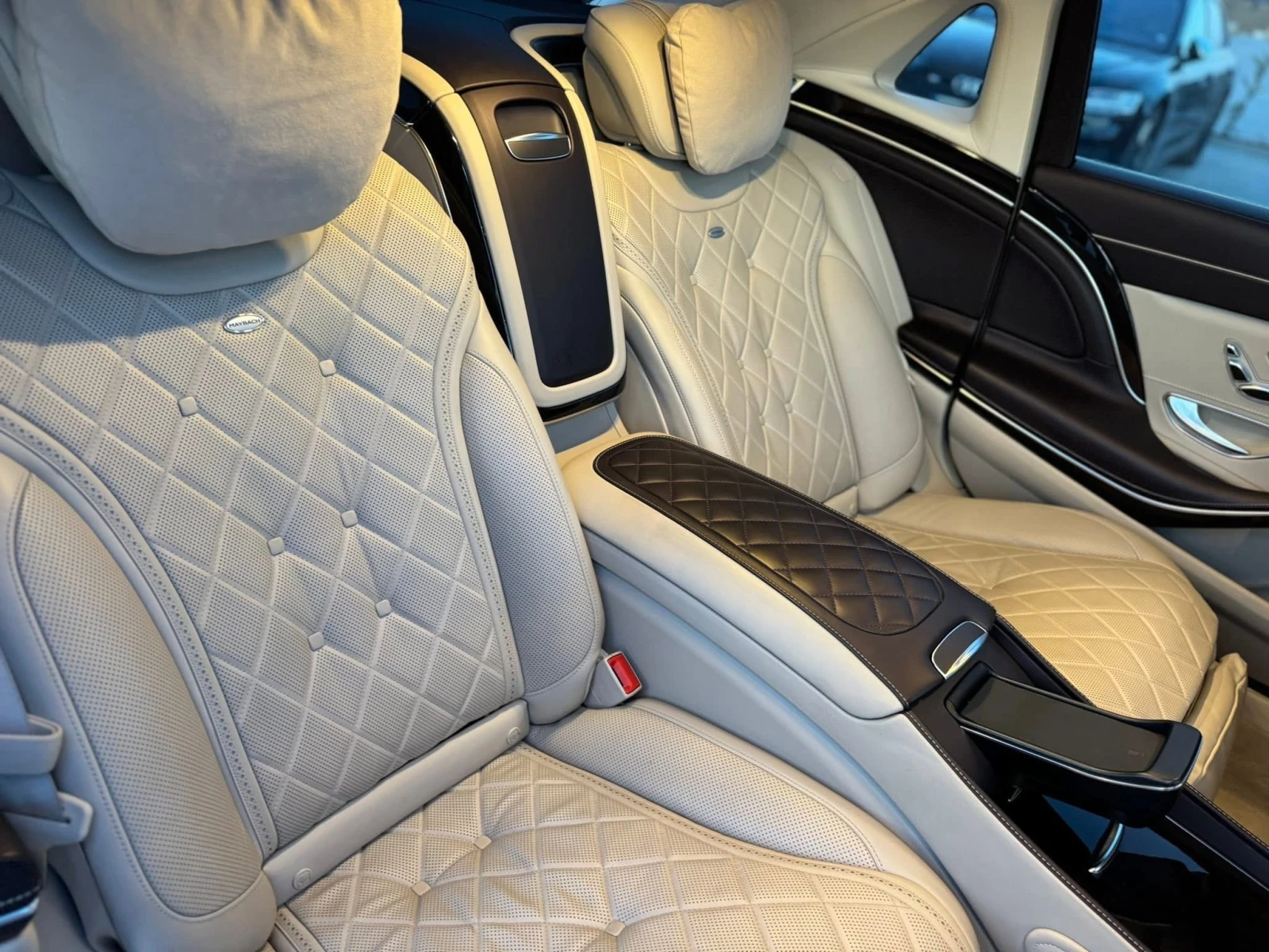 Mercedes-Benz S 560 Maybach S560 4MATIC (V8 469 к.с.). - изображение 6