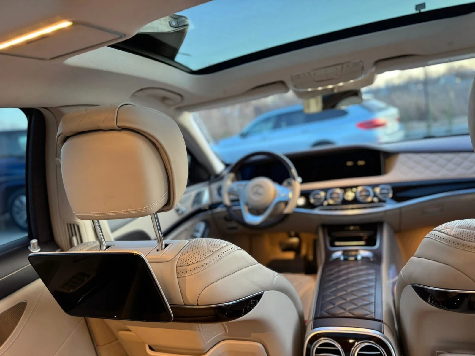 Mercedes-Benz S 560 Maybach S560 4MATIC (V8 469 к.с.). - изображение 9