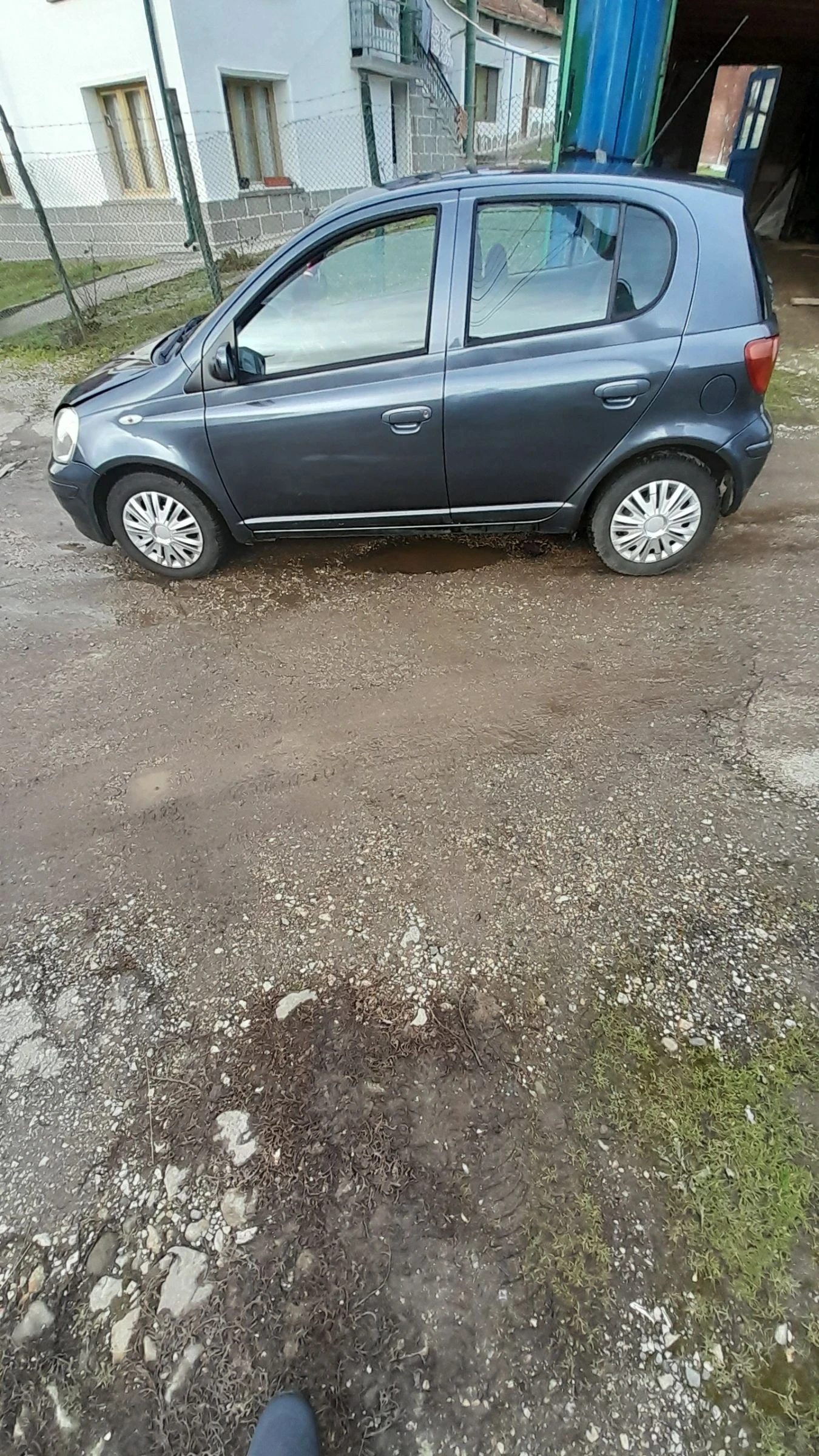 Toyota Yaris Yaris, снимка 4 - Автомобили и джипове - 53817144