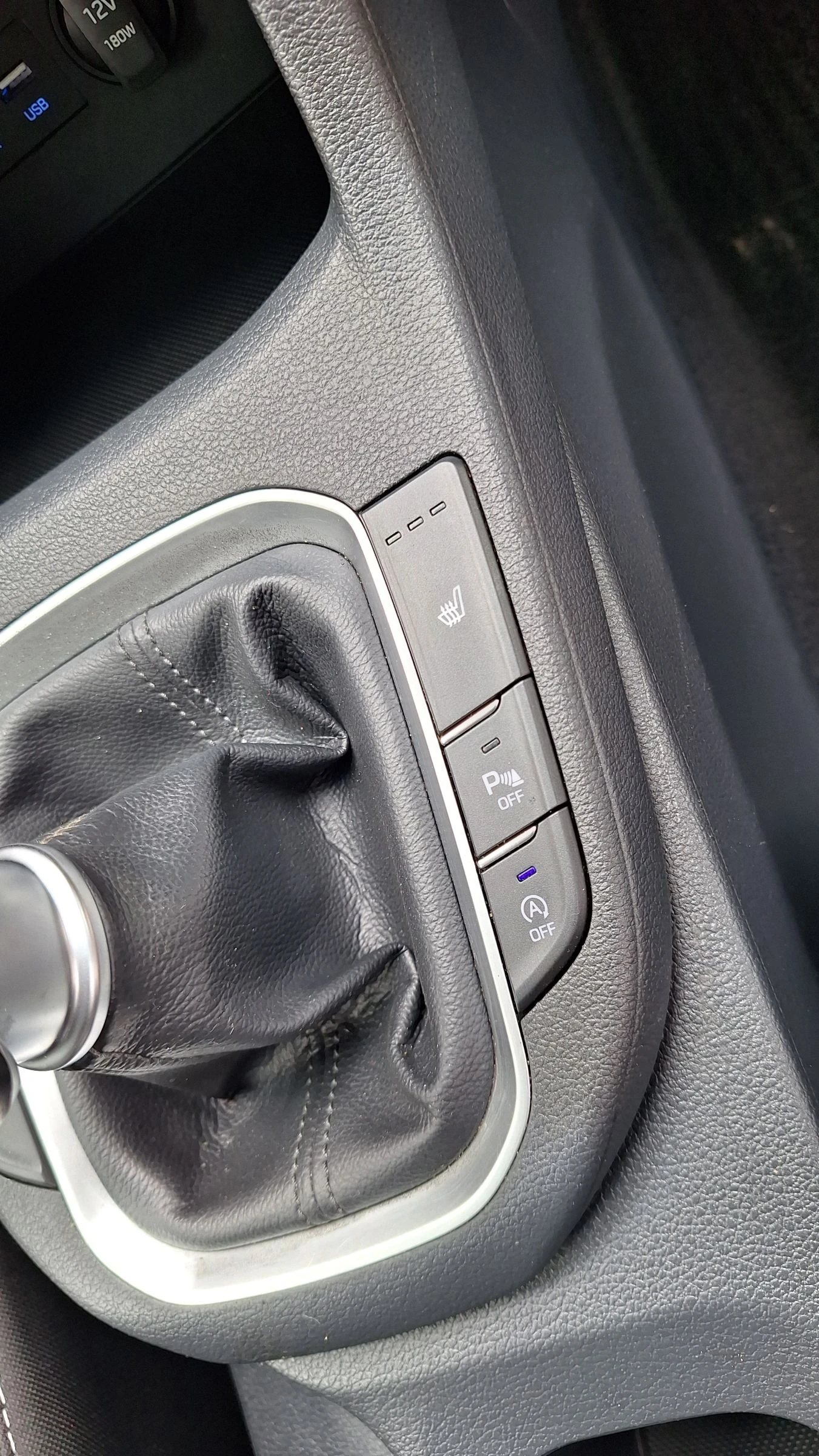 Hyundai I30 1.6-110кс.НАВИ-ПОДГРЕВ-LED-ПАРКТРОНИК, снимка 12 - Автомобили и джипове - 53893539