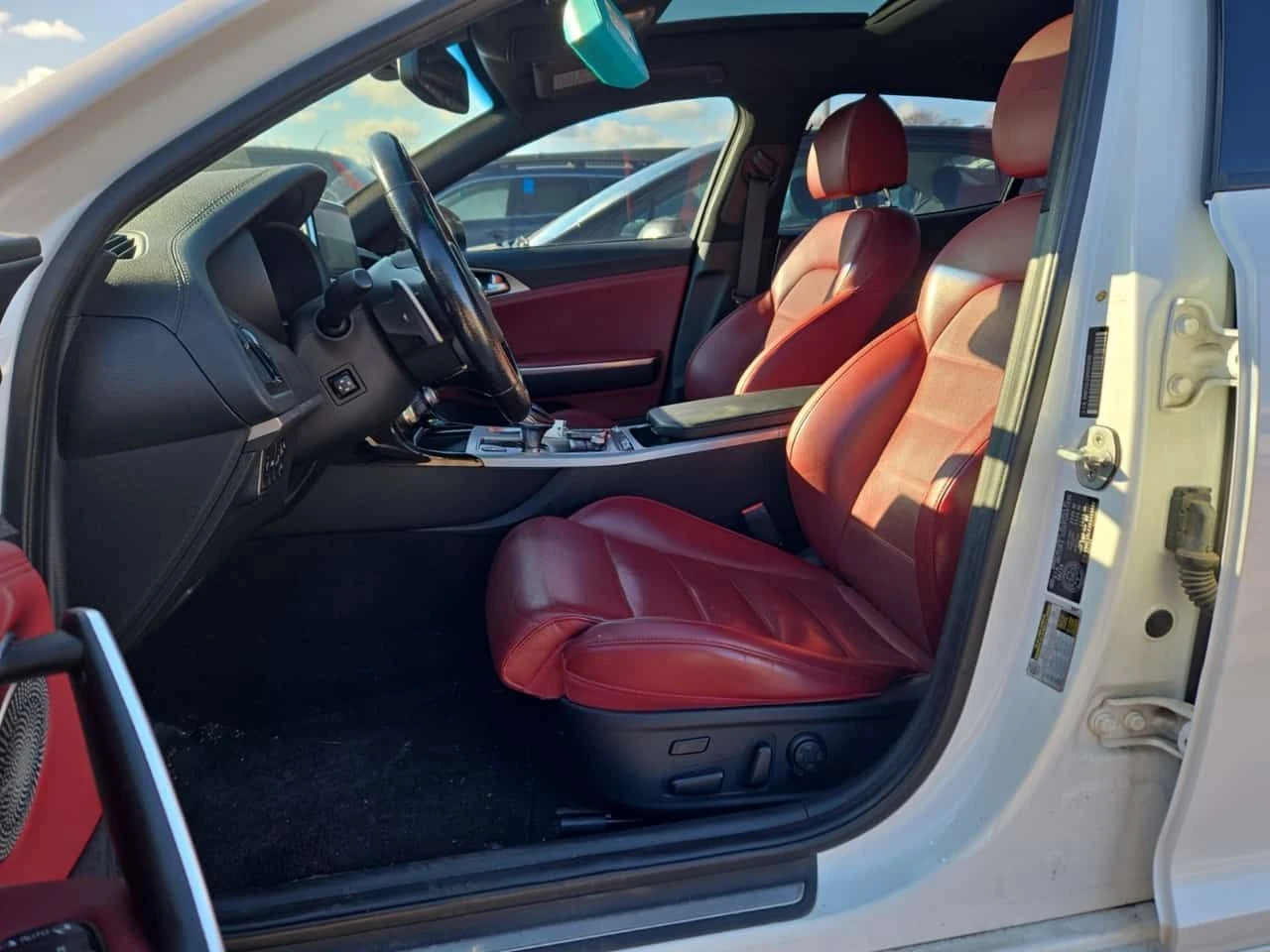 Kia Stinger * GT LIMITED * CARFAX * ЦЕНА ДО БГ, снимка 7 - Автомобили и джипове - 53976617