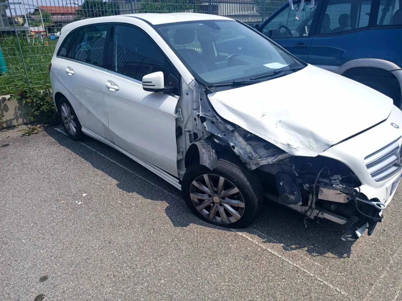 Mercedes-Benz B 180 Само на части , снимка 4 - Автомобили и джипове - 54351678