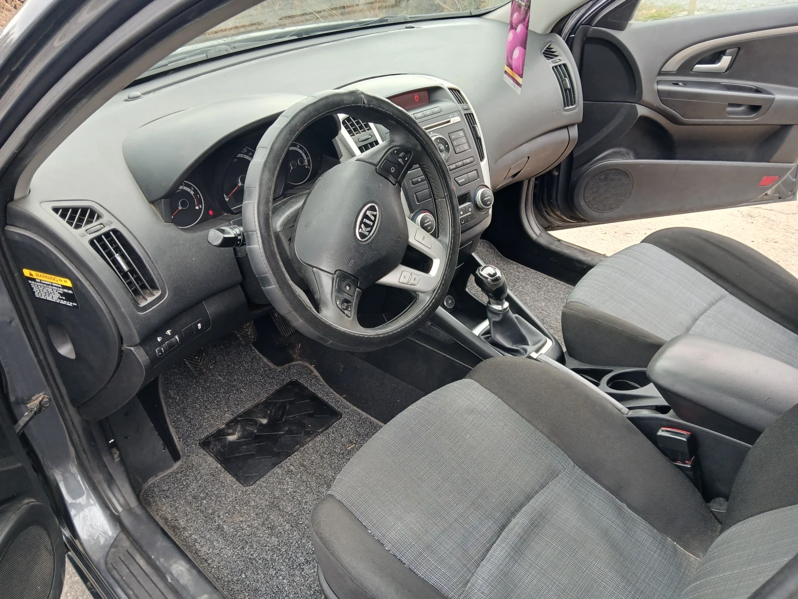 Kia Ceed, снимка 12 - Автомобили и джипове - 54569874