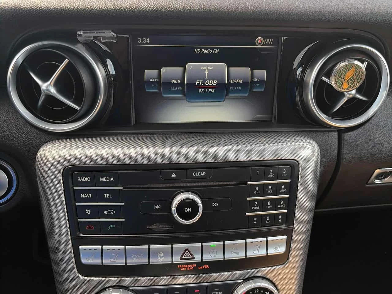 Mercedes-Benz SLC  AMG 43 * ГЛАВНО ПРЕДСТАВИТЕЛСТВО НА SUBARU* , снимка 9 - Автомобили и джипове - 54629884