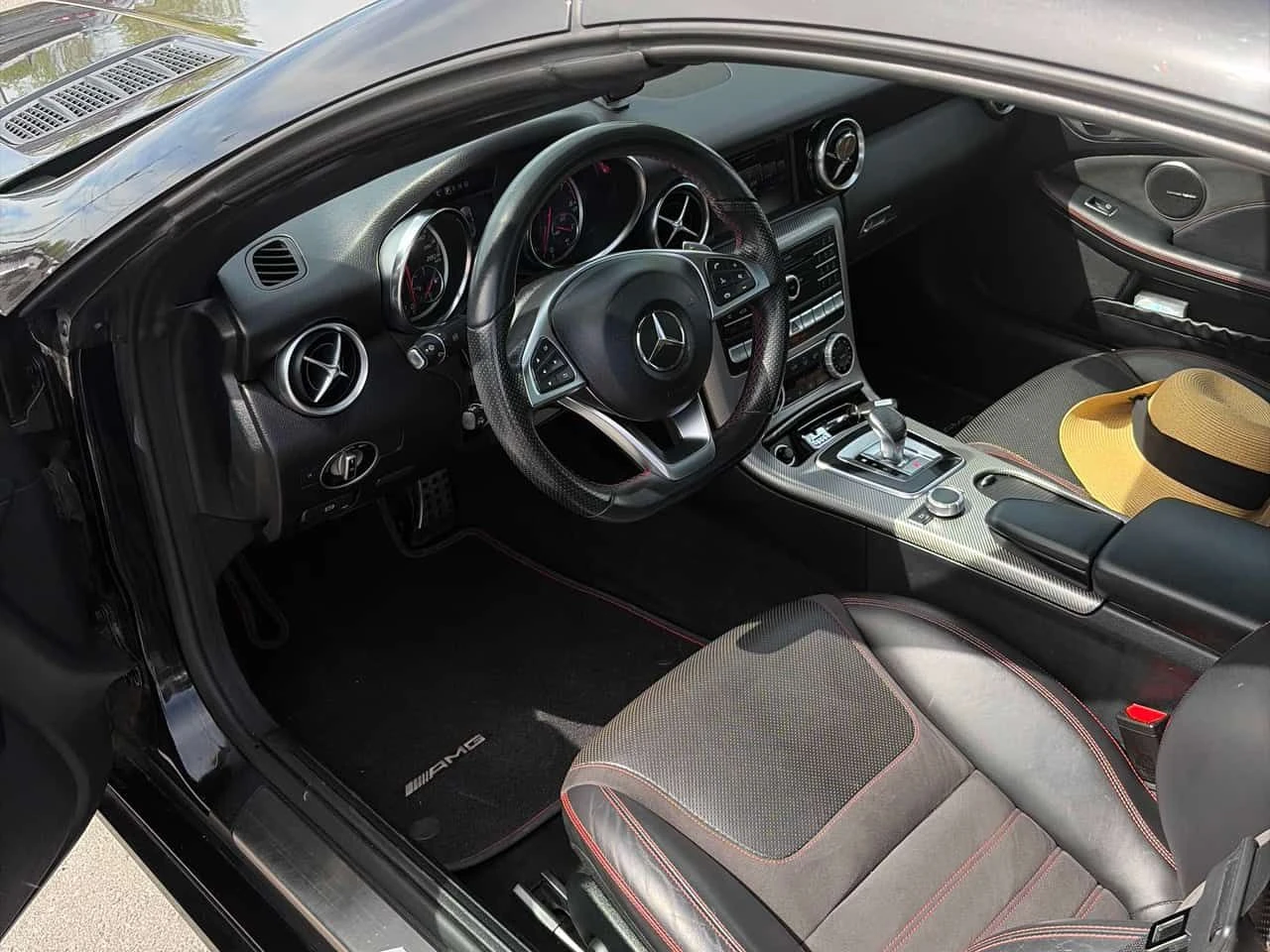 Mercedes-Benz SLC  AMG 43 * ГЛАВНО ПРЕДСТАВИТЕЛСТВО НА SUBARU* , снимка 7 - Автомобили и джипове - 54629884