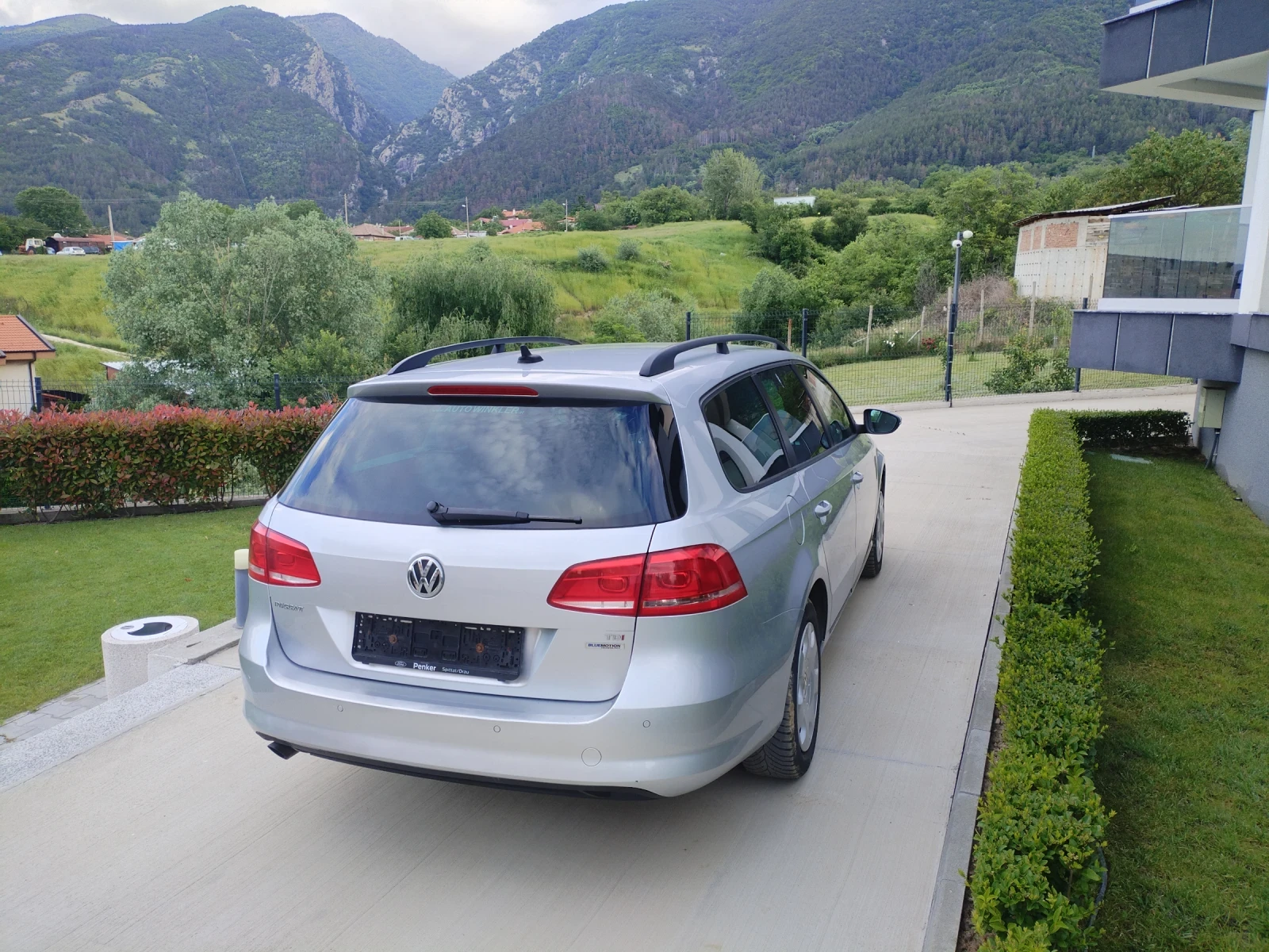 VW Passat 1.6 TDI 105hp Full Navi Climatronic | Mobile.bg � ����������� 4