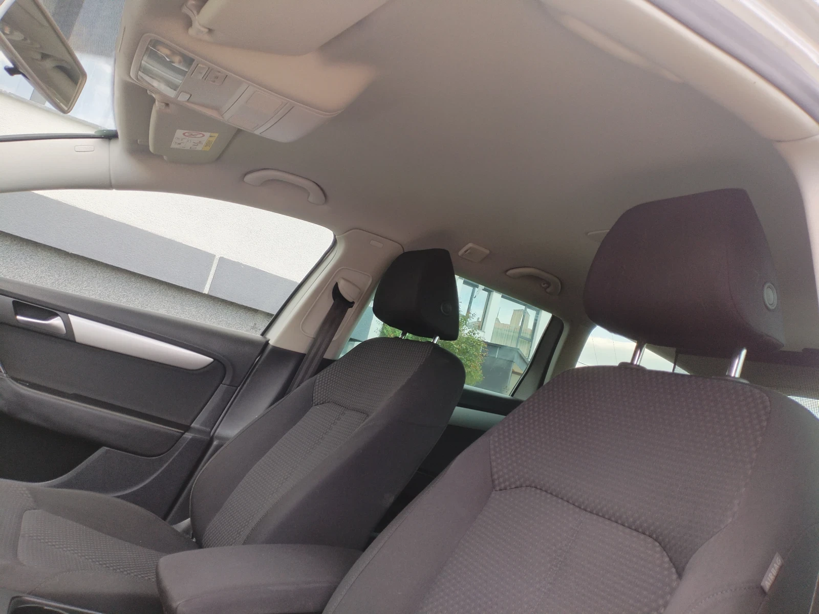 VW Passat 1.6 TDI 105hp Full Navi Climatronic | Mobile.bg � ����������� 9