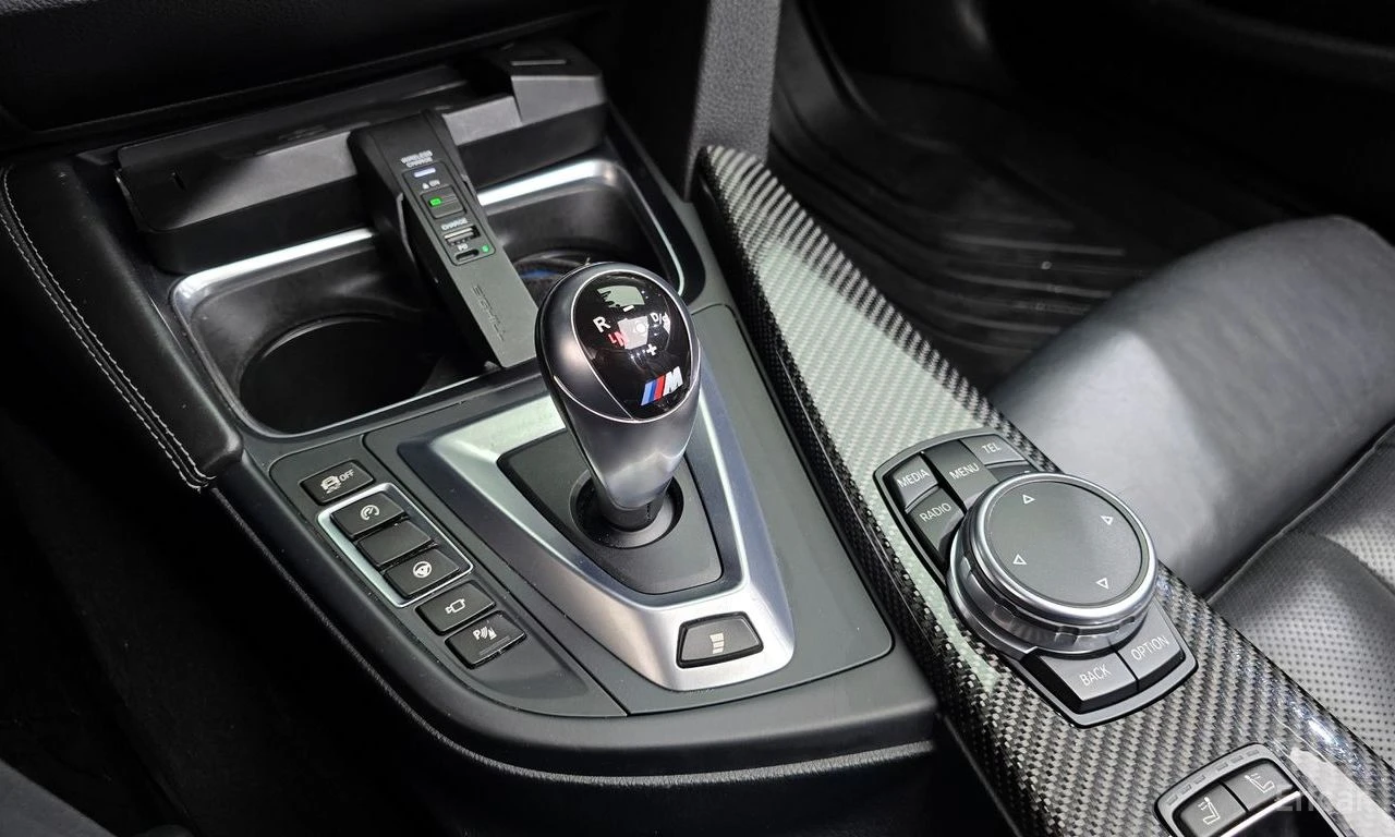 BMW M4 ПОДГРЕВИ * ПАНО * KEYLESS * АВТОКРЕДИТ  * H/K, снимка 13 - Автомобили и джипове - 55189010