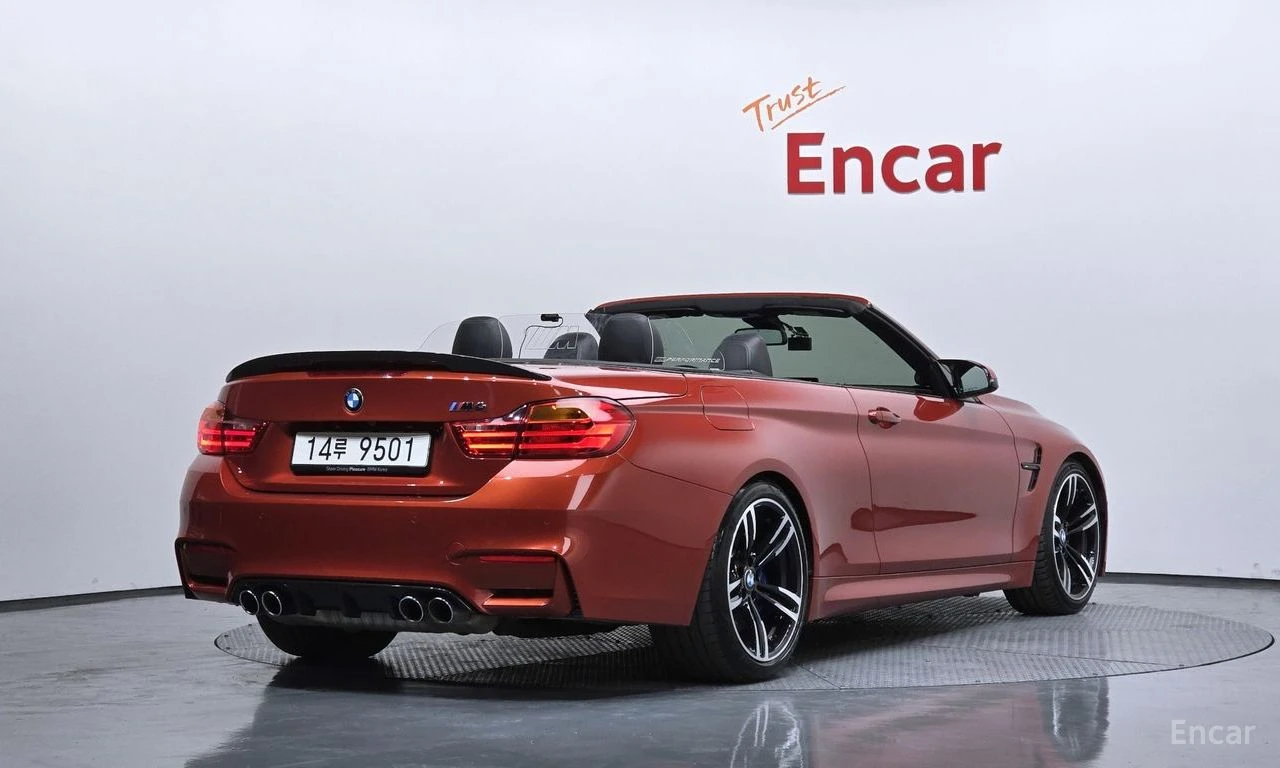BMW M4 ПОДГРЕВИ * ПАНО * KEYLESS * АВТОКРЕДИТ  * H/K, снимка 3 - Автомобили и джипове - 55189010