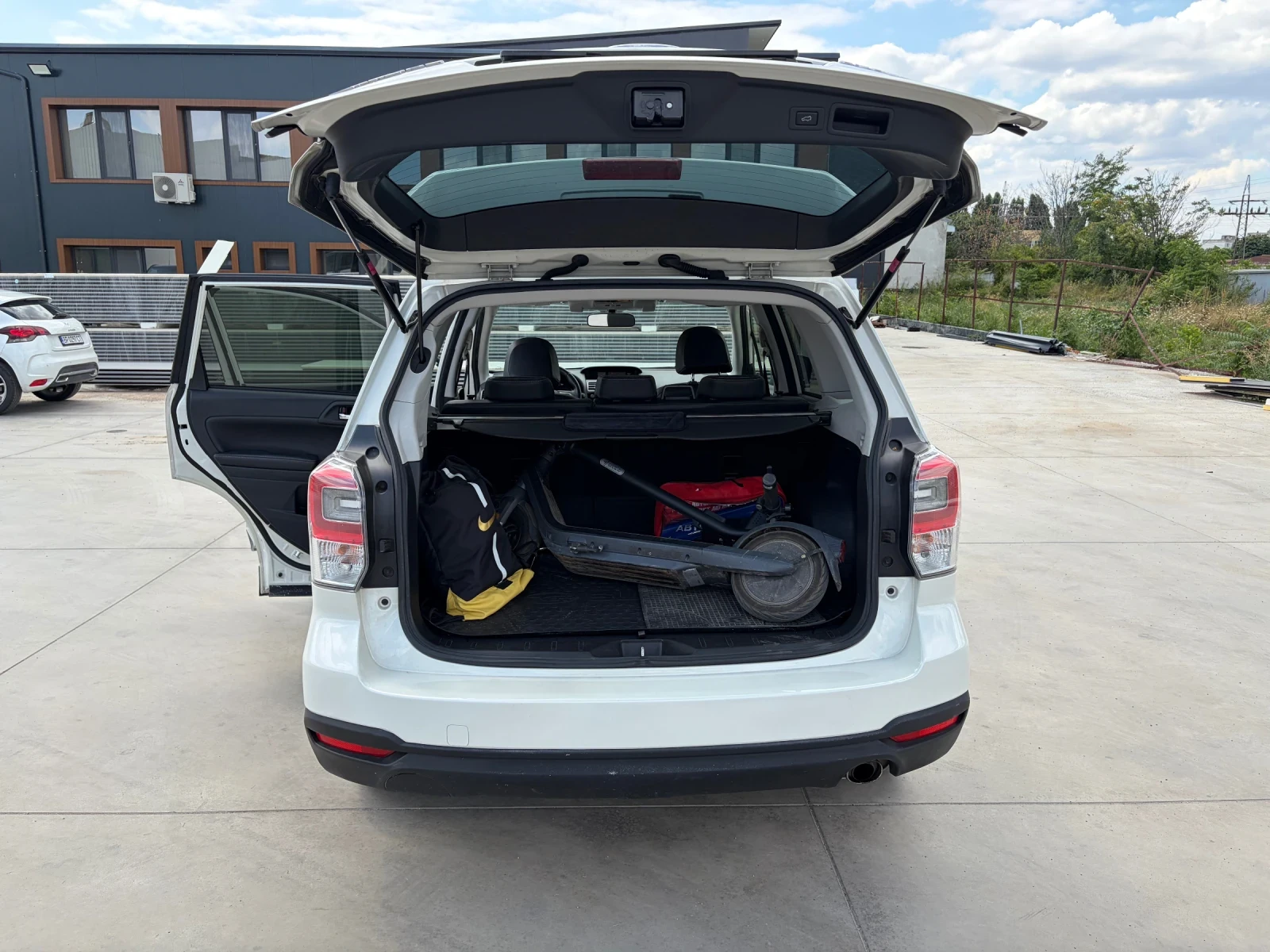 Subaru Forester, снимка 11 - Автомобили и джипове - 55396861