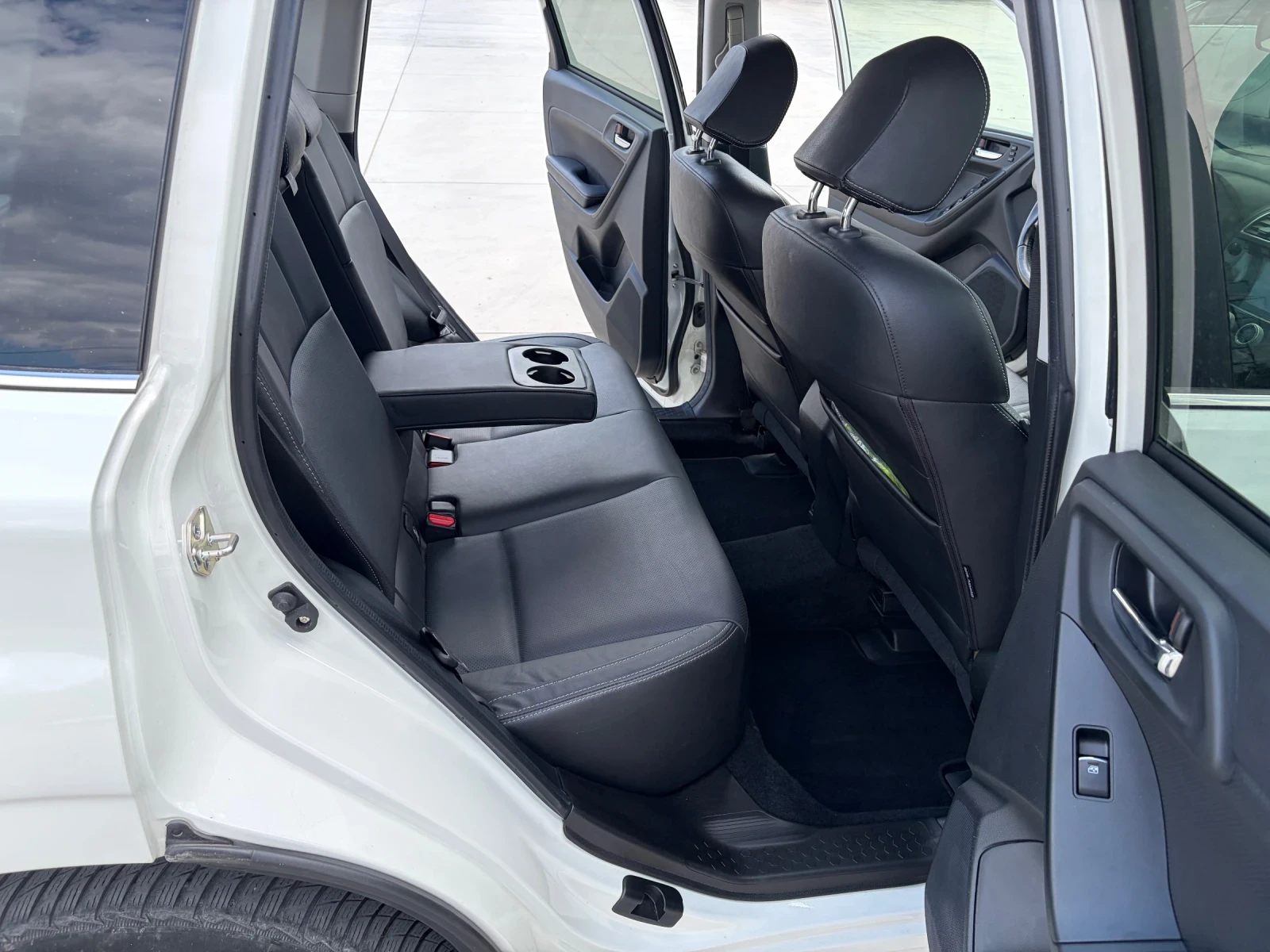 Subaru Forester, снимка 12 - Автомобили и джипове - 55396861