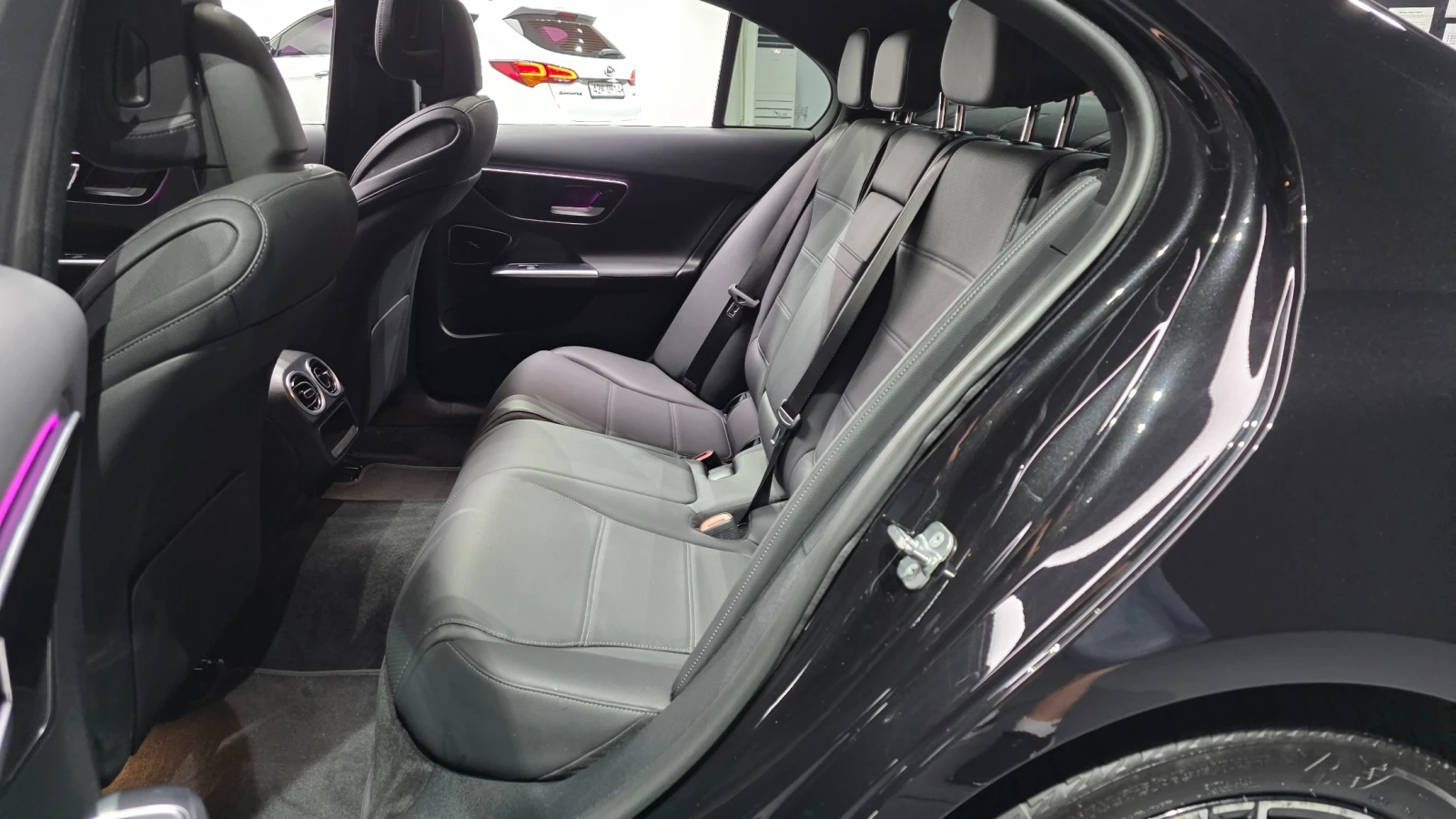 Mercedes-Benz C 300 4MATIC Avantgarde, снимка 12 - Автомобили и джипове - 55563277