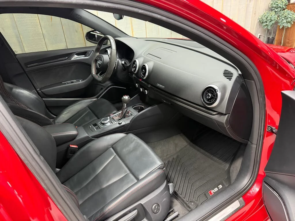 Audi Rs3 2.5T * АвтоКредит * (ЦЕНА ДО БГ), снимка 15 - Автомобили и джипове - 55632594