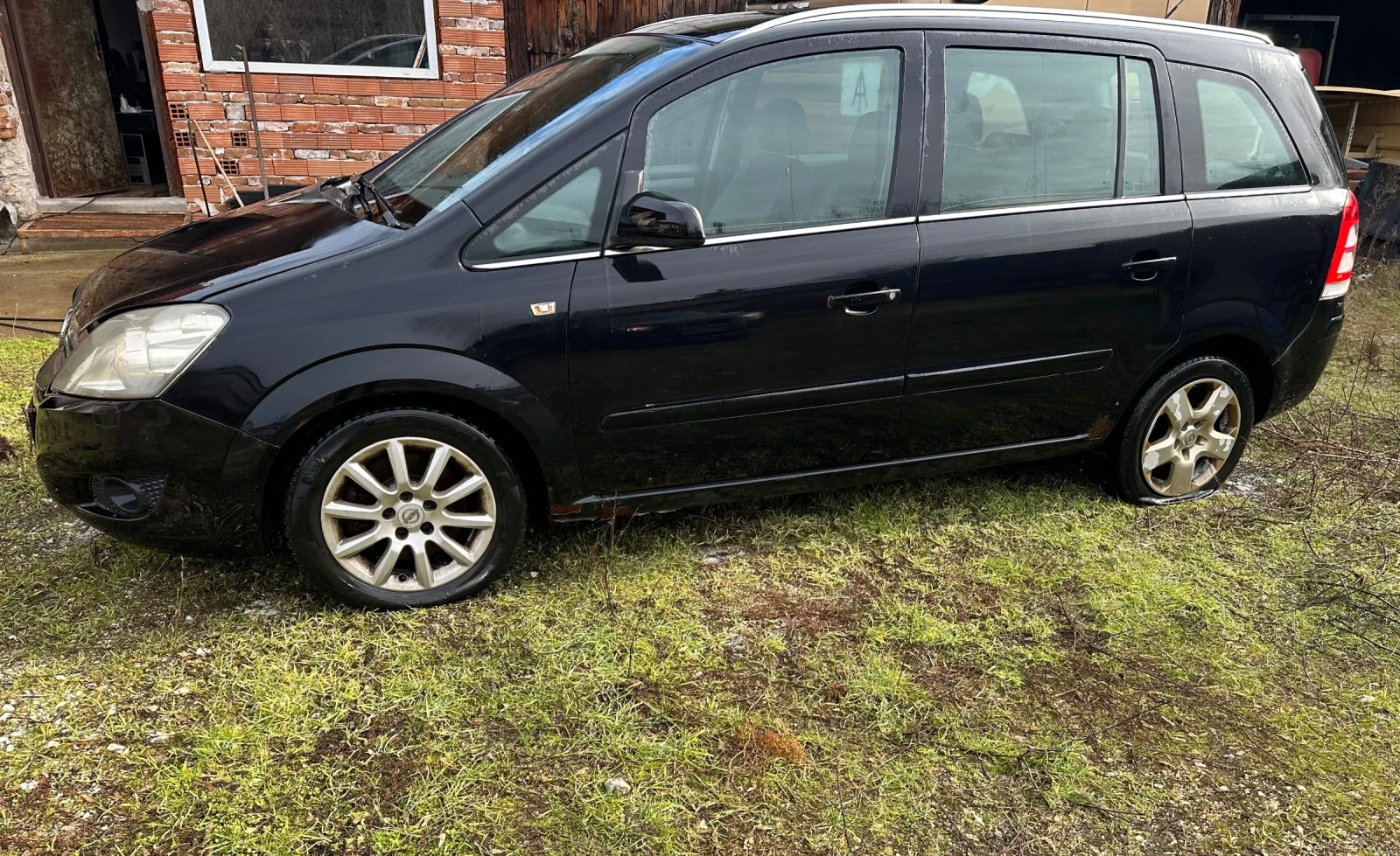 Opel Zafira 1.7 CDTI, снимка 2 - Автомобили и джипове - 55737799