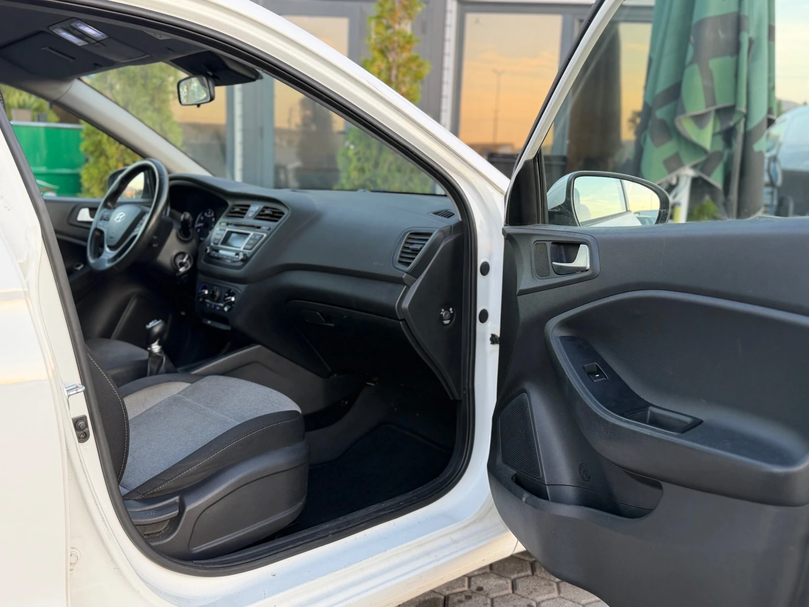 Hyundai I20 //EURO 6//LED//������// | Mobile.bg � ����������� 12