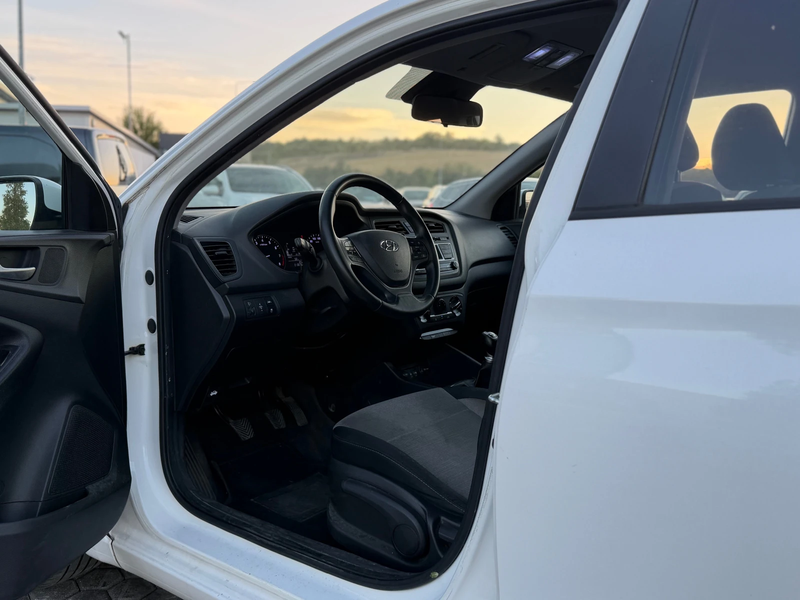 Hyundai I20 //EURO 6//LED//������// | Mobile.bg � ����������� 14
