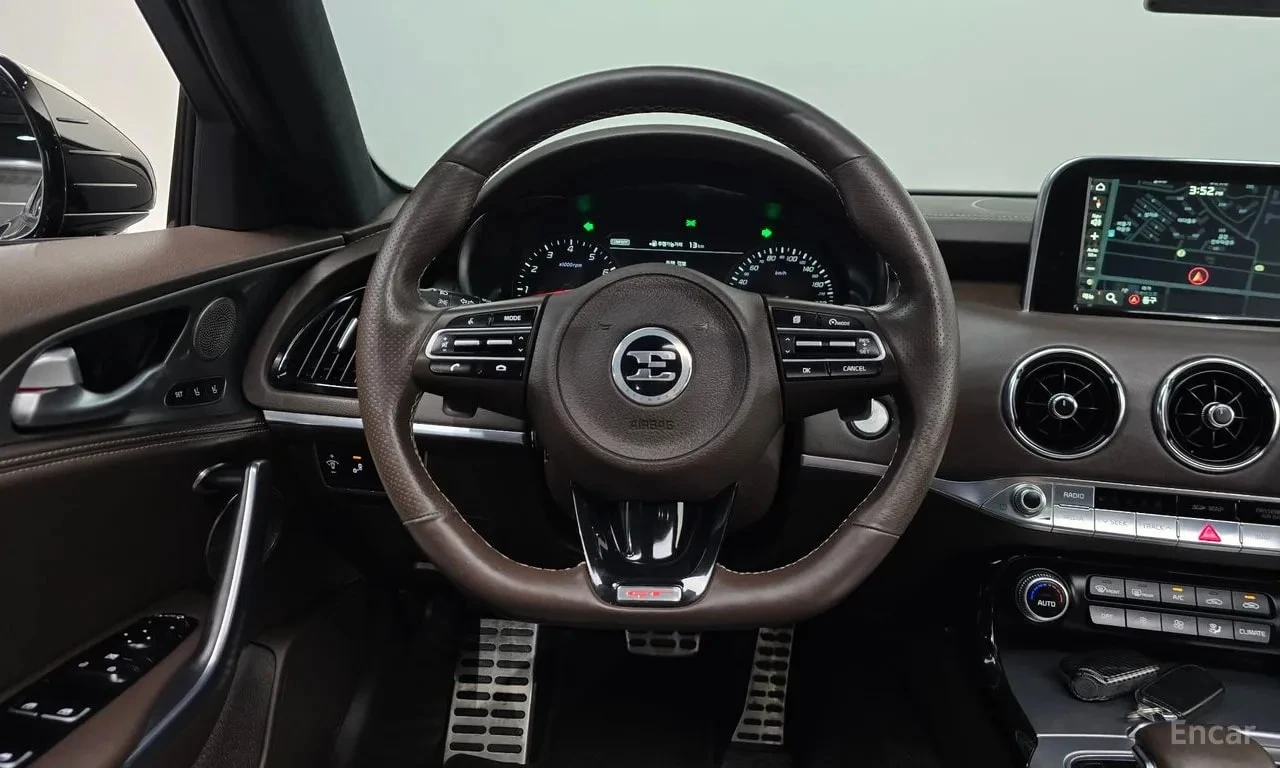 Kia Stinger 3.3 Turbo | АВТОФИНАНСИРАНЕ, снимка 13 - Автомобили и джипове - 56122327