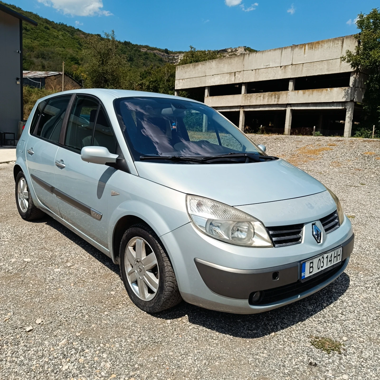 Renault Scenic 1.9dci, снимка 2 - Автомобили и джипове - 56167913